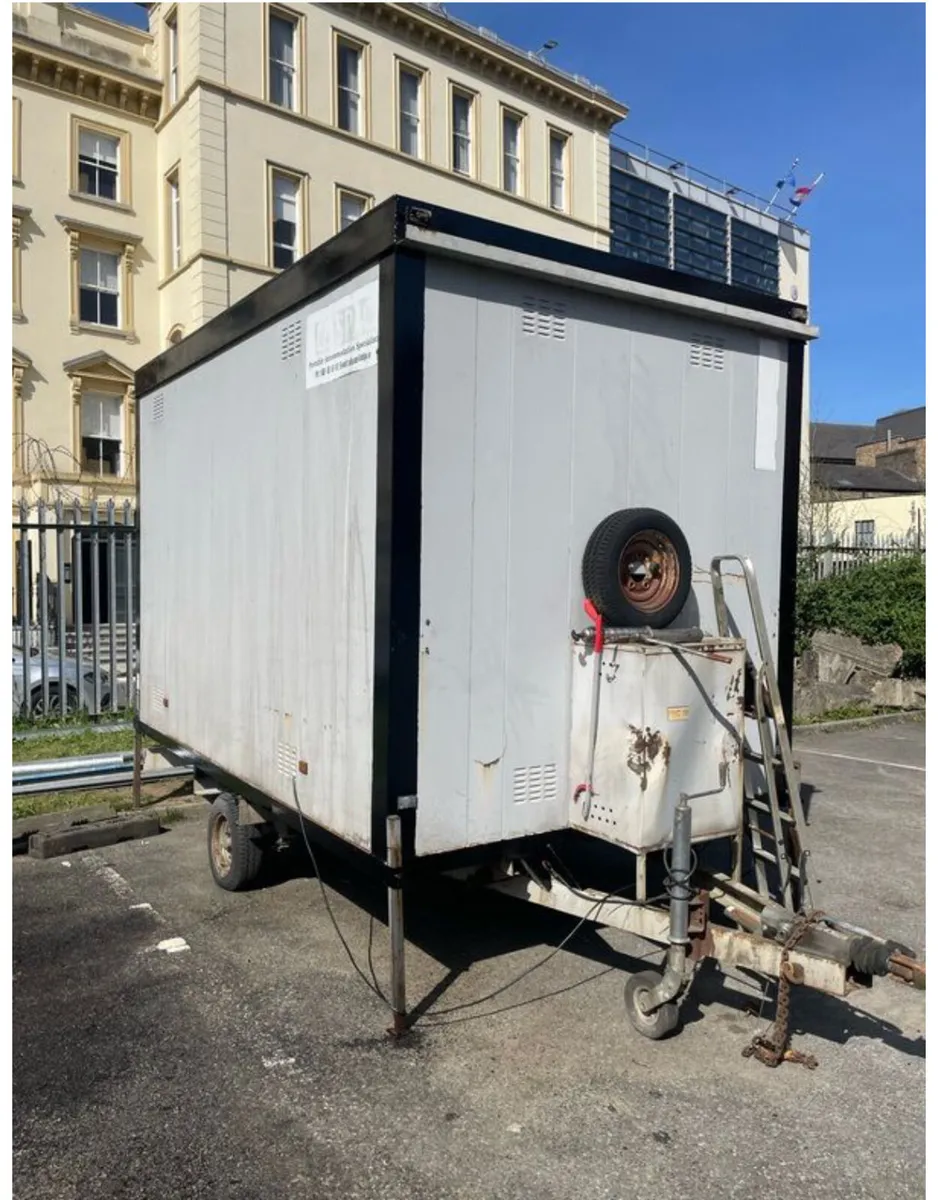 Anti vandalism towable cabin with welfare - Image 1