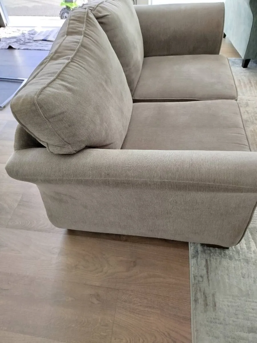 Couch - Image 3