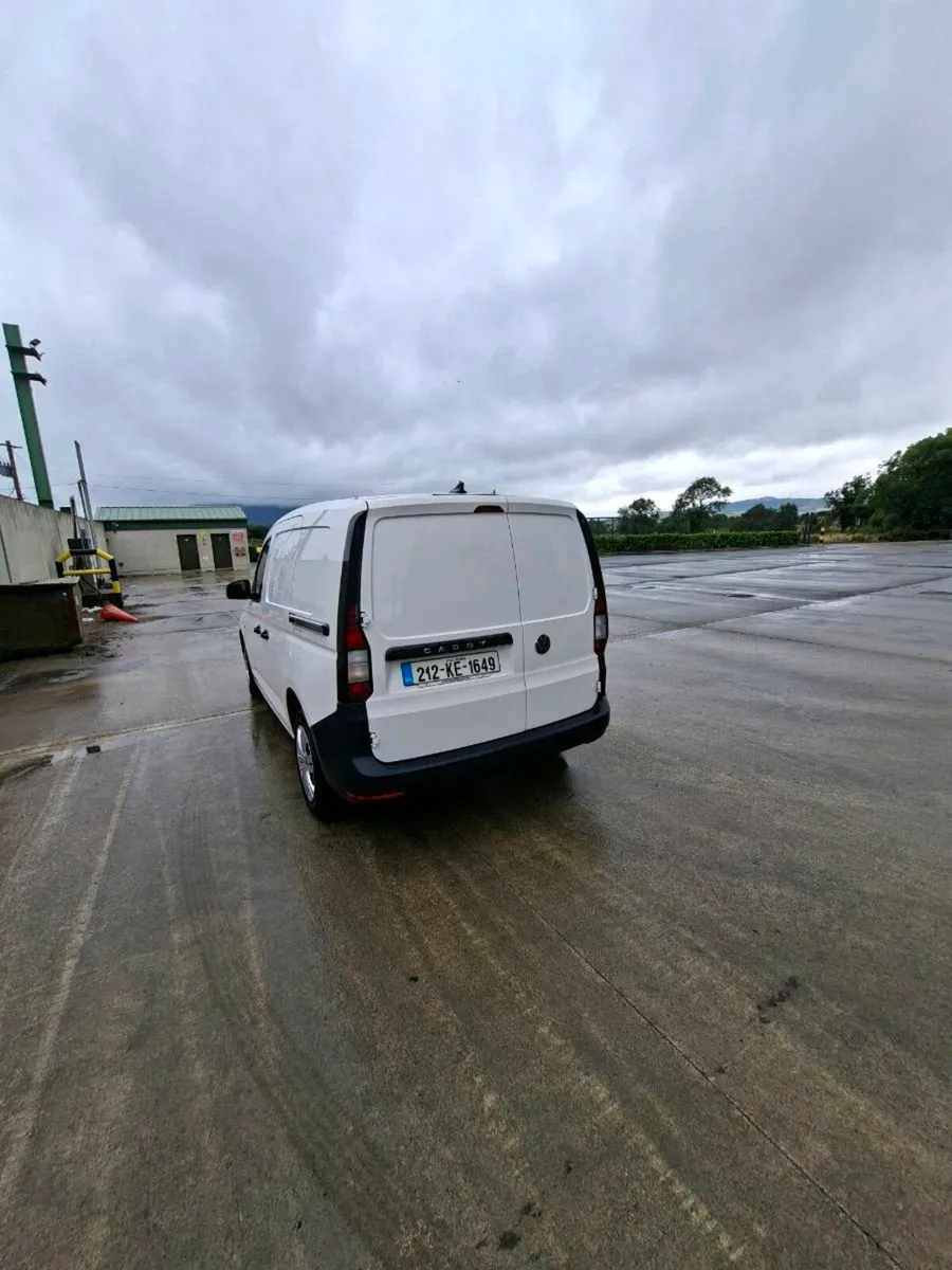 2021 Volkswagen Caddy - Image 3