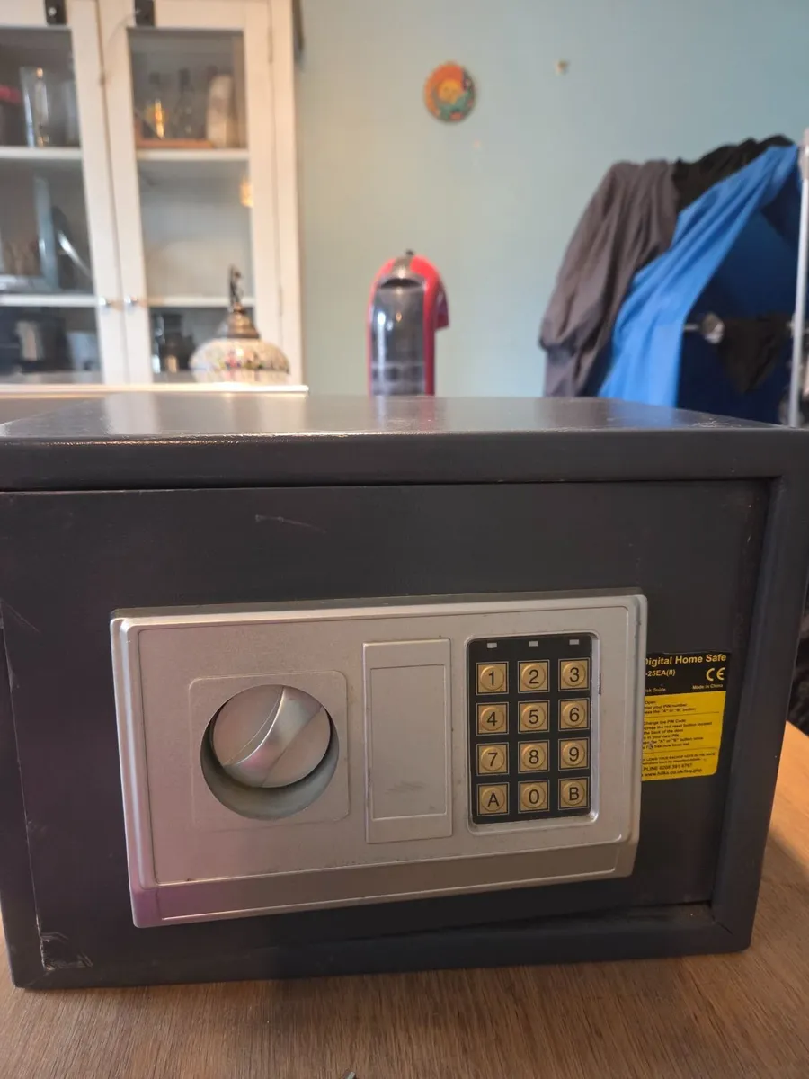 Small Safe - Image 1