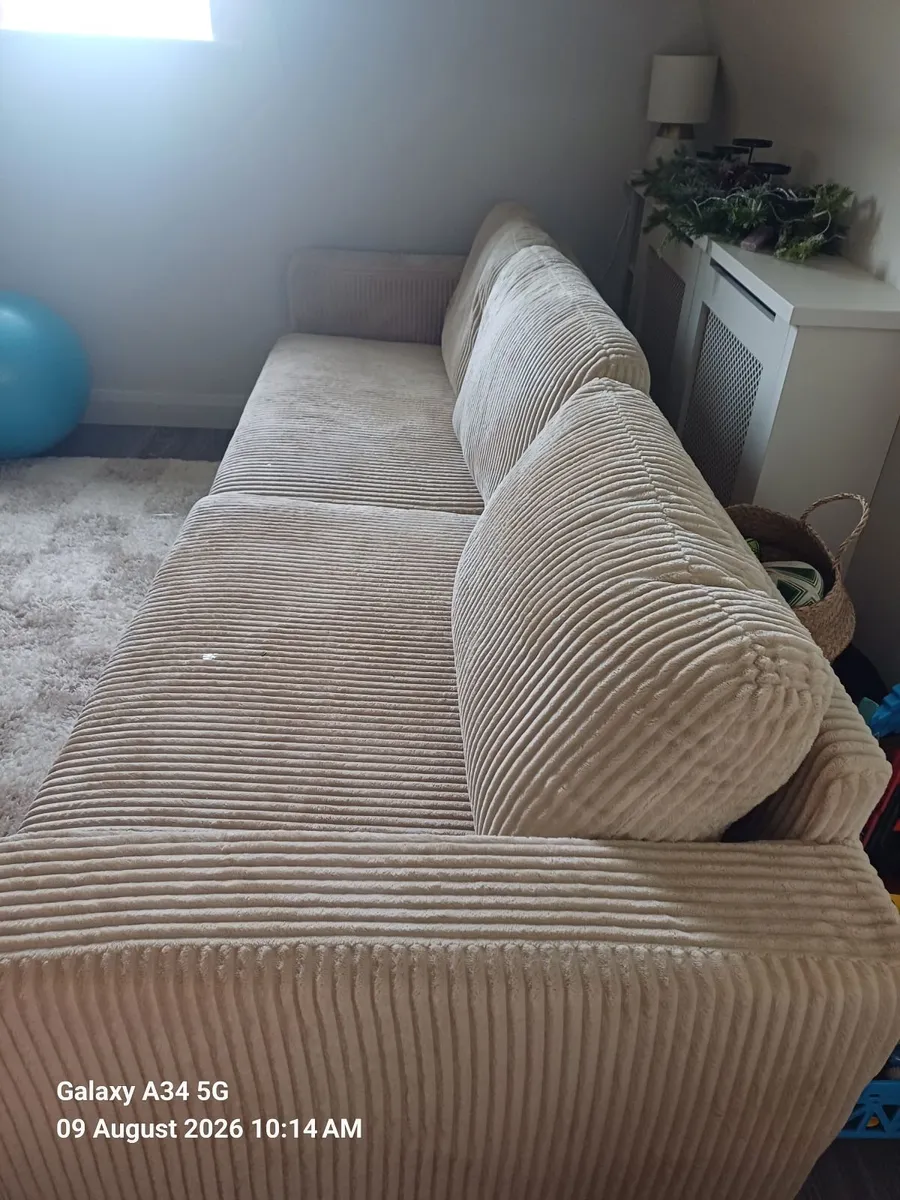 sofa - Image 2
