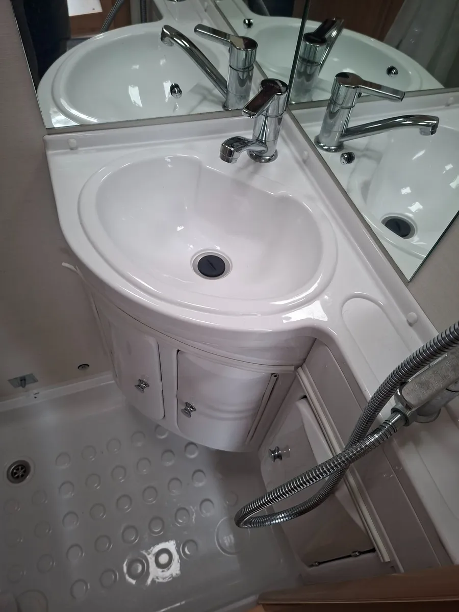 Motorhome - Image 3