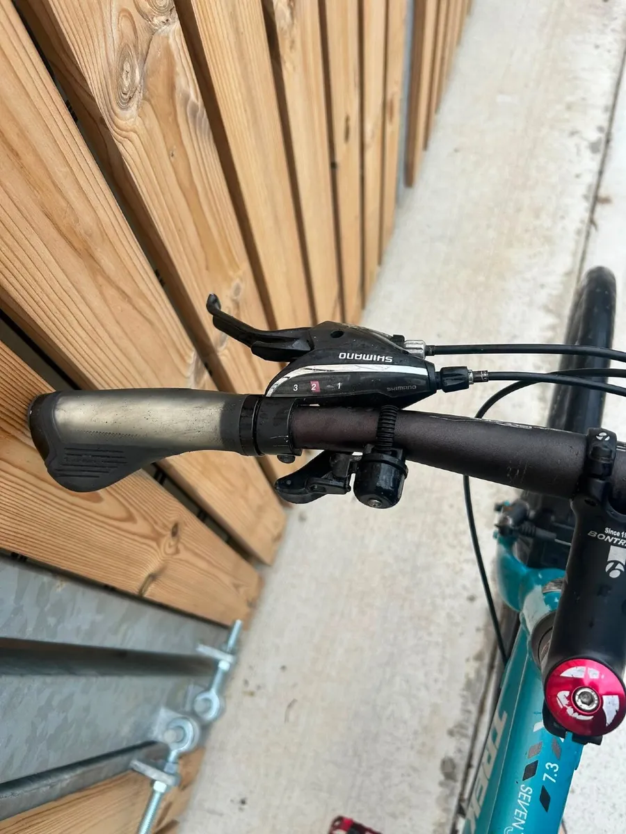 Trek Alpha Fx7.3  Bicycle - Image 2