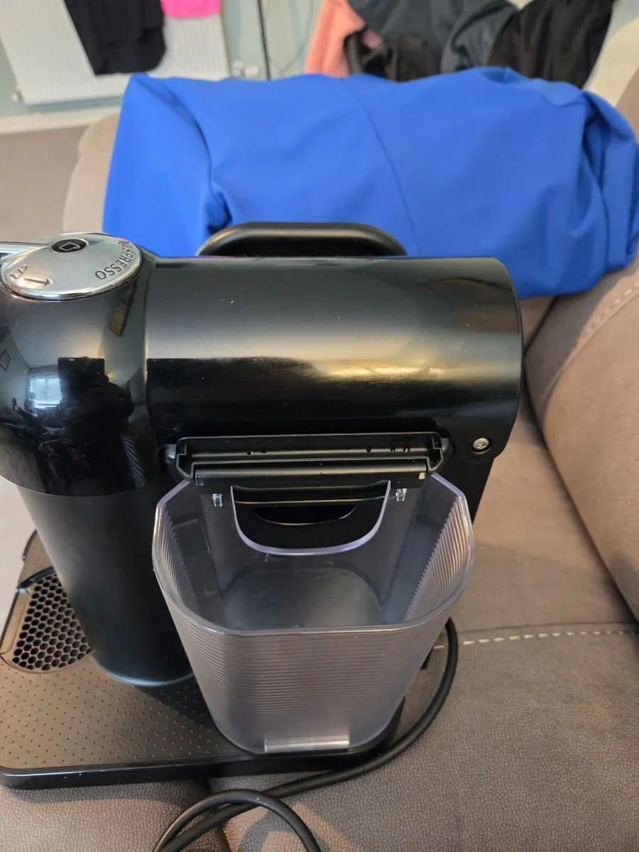 Nespresso Coffee machine - Image 1