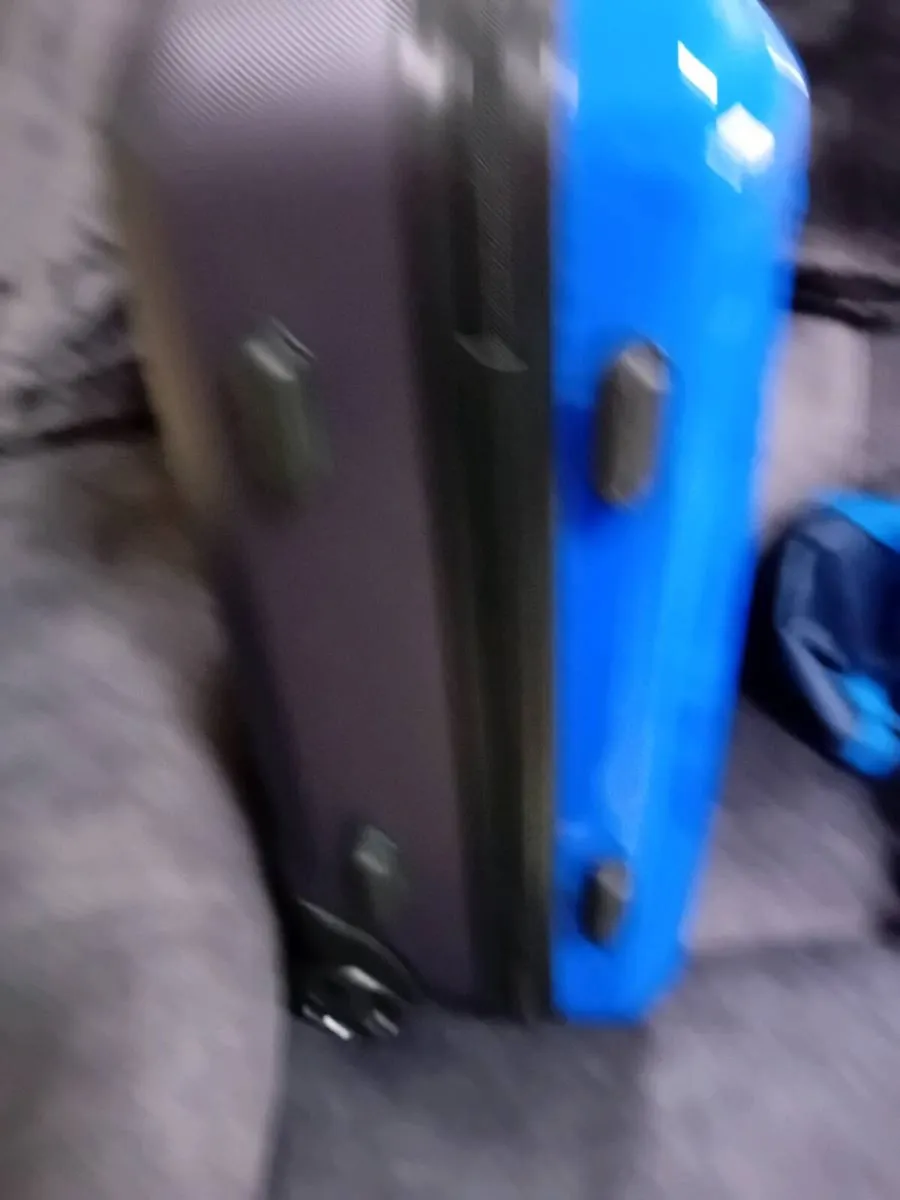 CABIN SIZE HARD TYPE SUITCASE 2 WHEELS NEW - Image 2