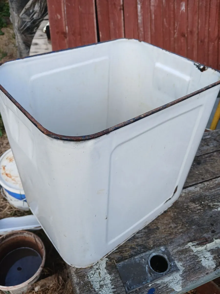 Vintage White Enamel Bread Bin. - Image 4