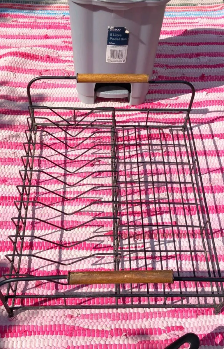 Fryer (brand new), eggs fryer, dishes dryer, bin. - Image 4