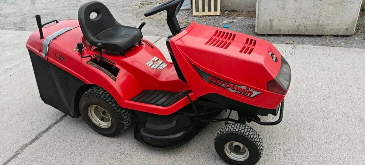 Castelgarden ride on mower - Image 1