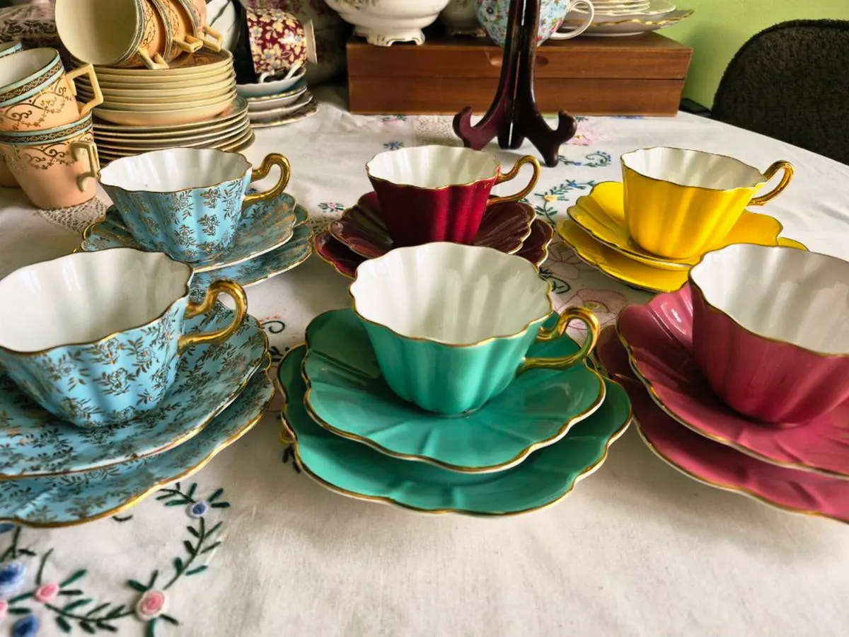Spencer stevenson harlequin petal. - Image 3