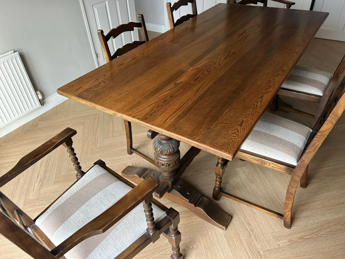 Kitchen table & chairs - Image 1