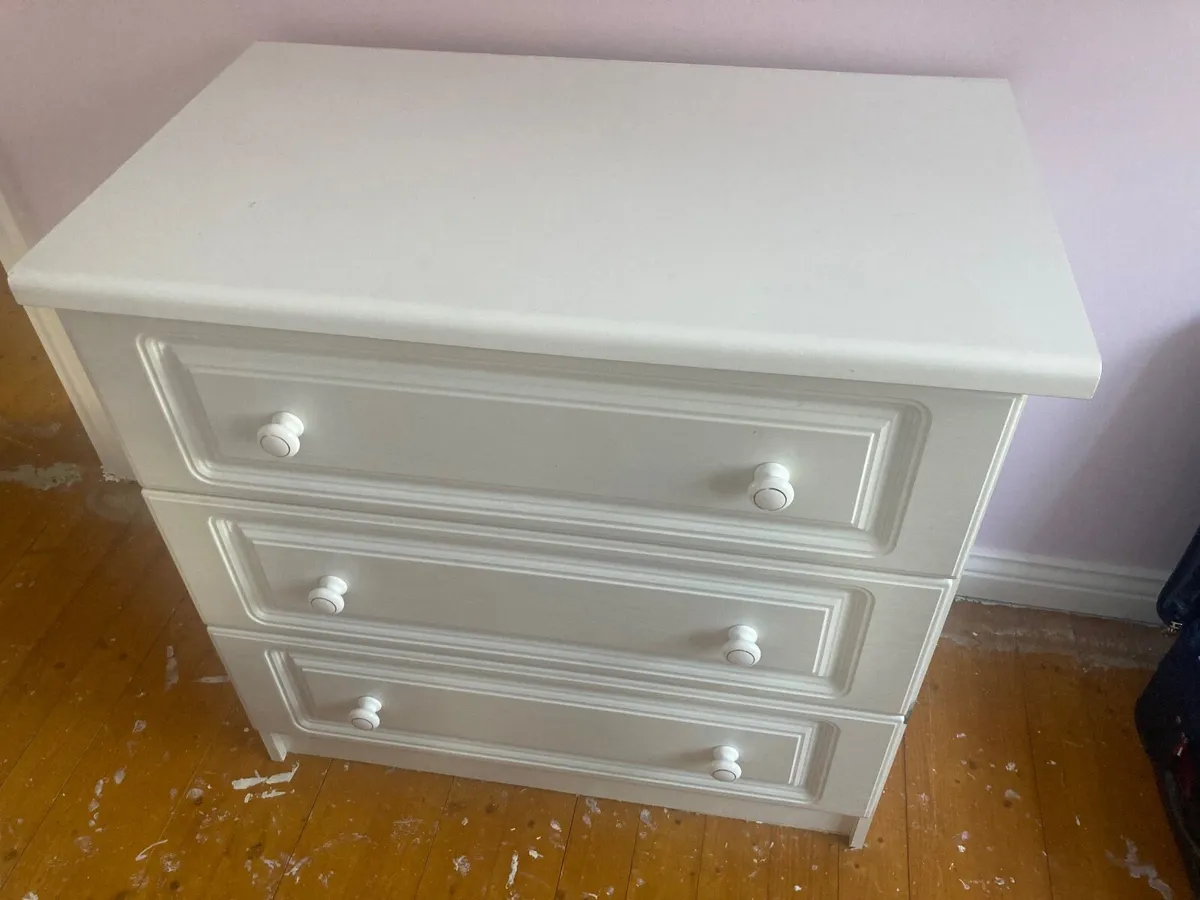 Free - Chest of drawers - Image 2