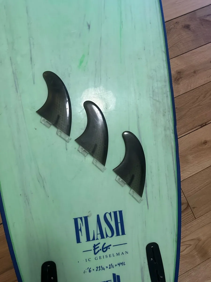 Softec surfboard - Image 3