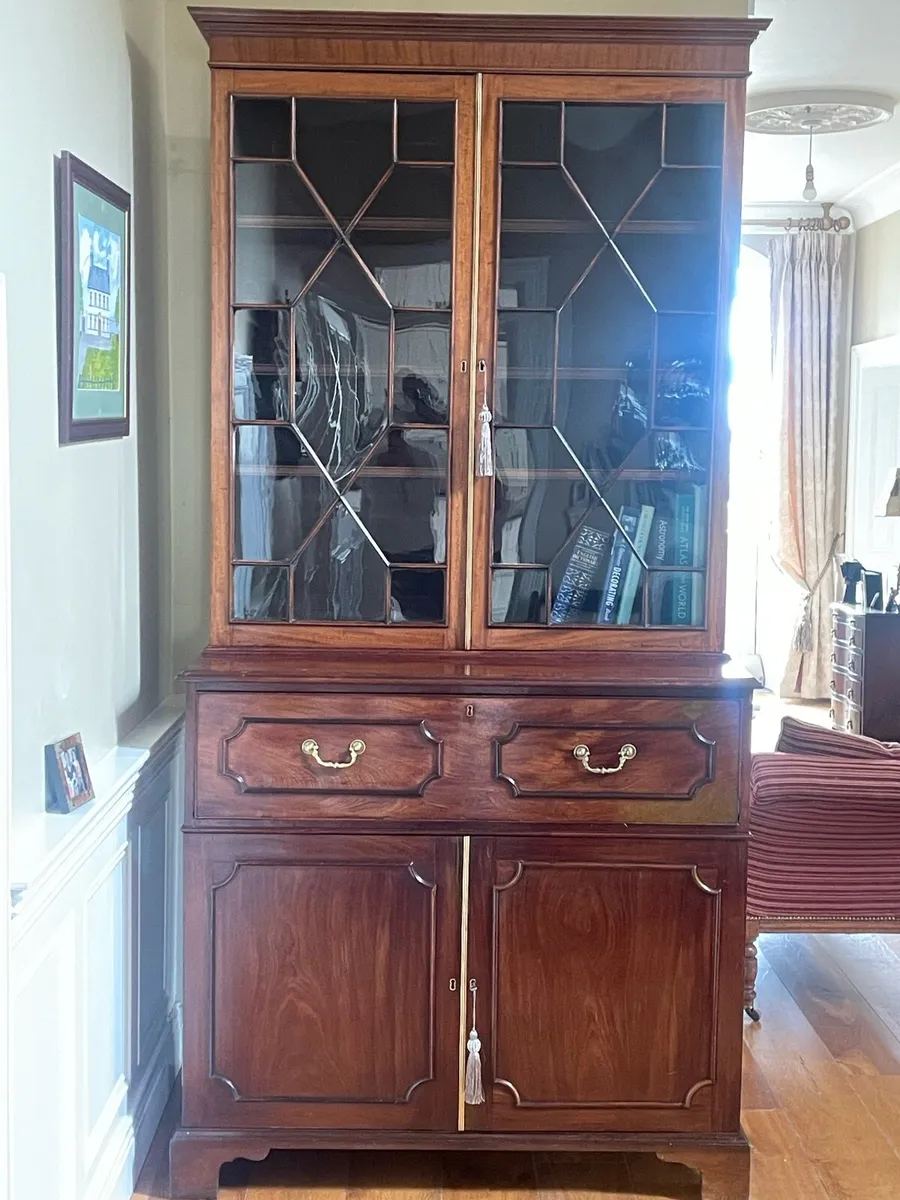 Antique Georgian Mahogony Secretaire - Image 1