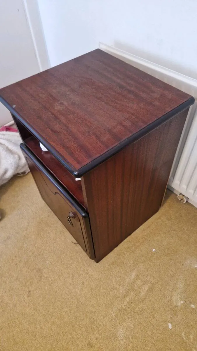 Bedside cabinet