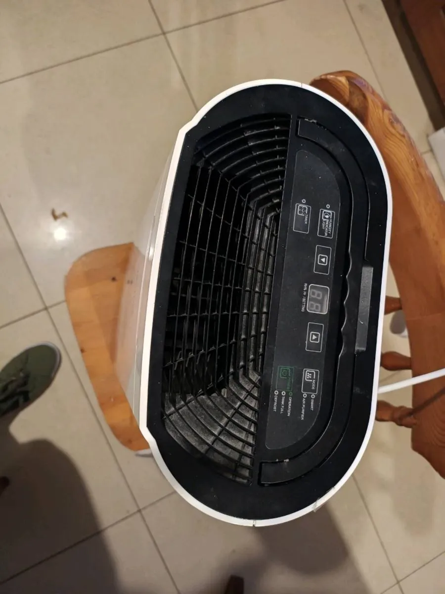 ElectriQ CD12P 12L Dehumidifier - Image 2