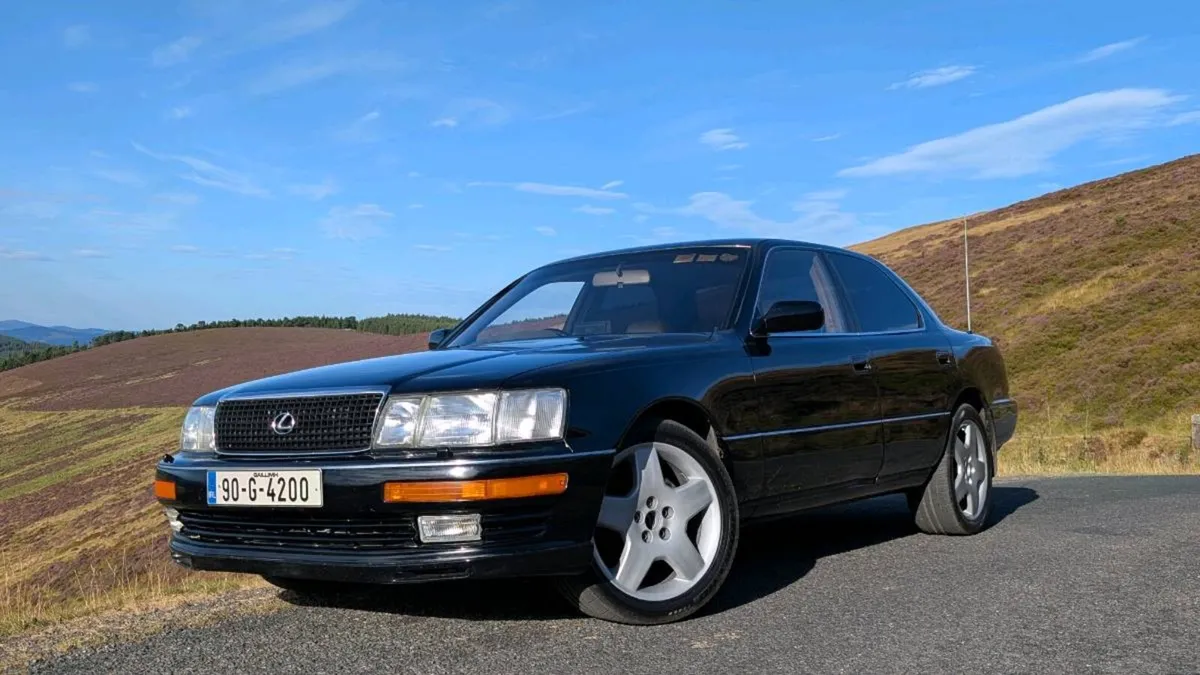 1990 Lexus LS400 - Image 1