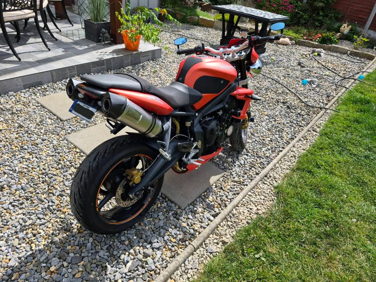 Triumph Street Triple 675R - Image 4