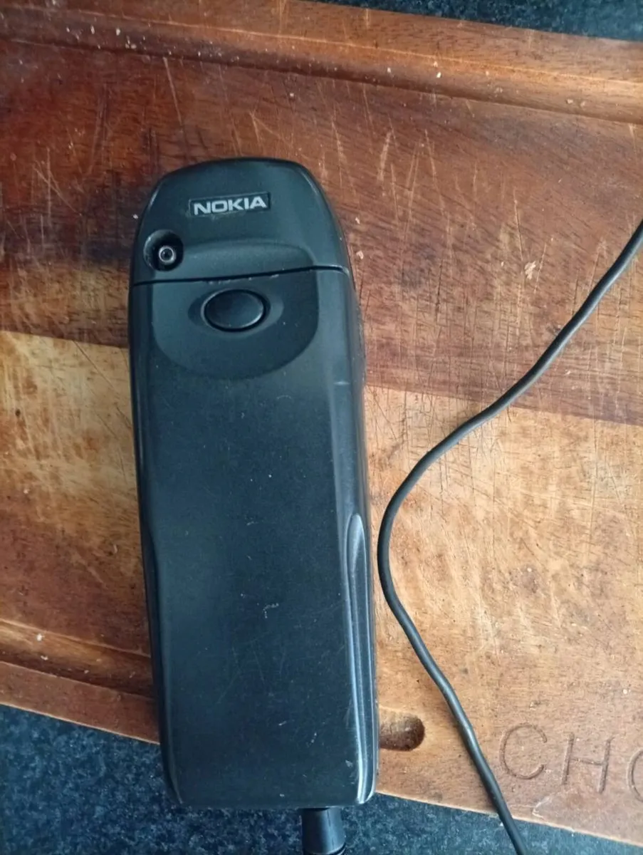 Nokia 6310i - Image 2