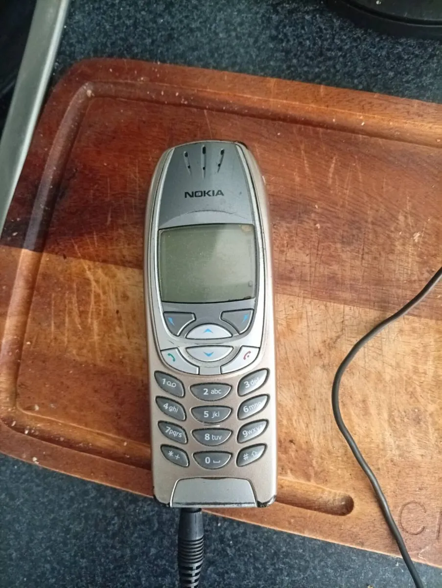 Nokia 6310i - Image 1