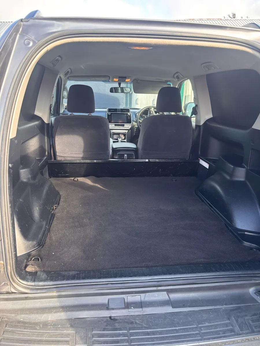 2019 Toyota Land Cruiser - Image 3