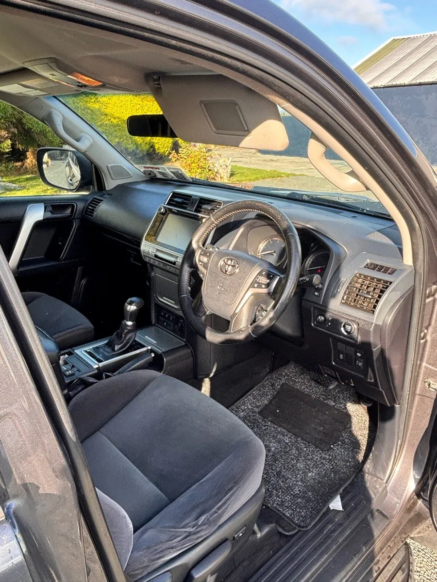 2019 Toyota Land Cruiser - Image 2