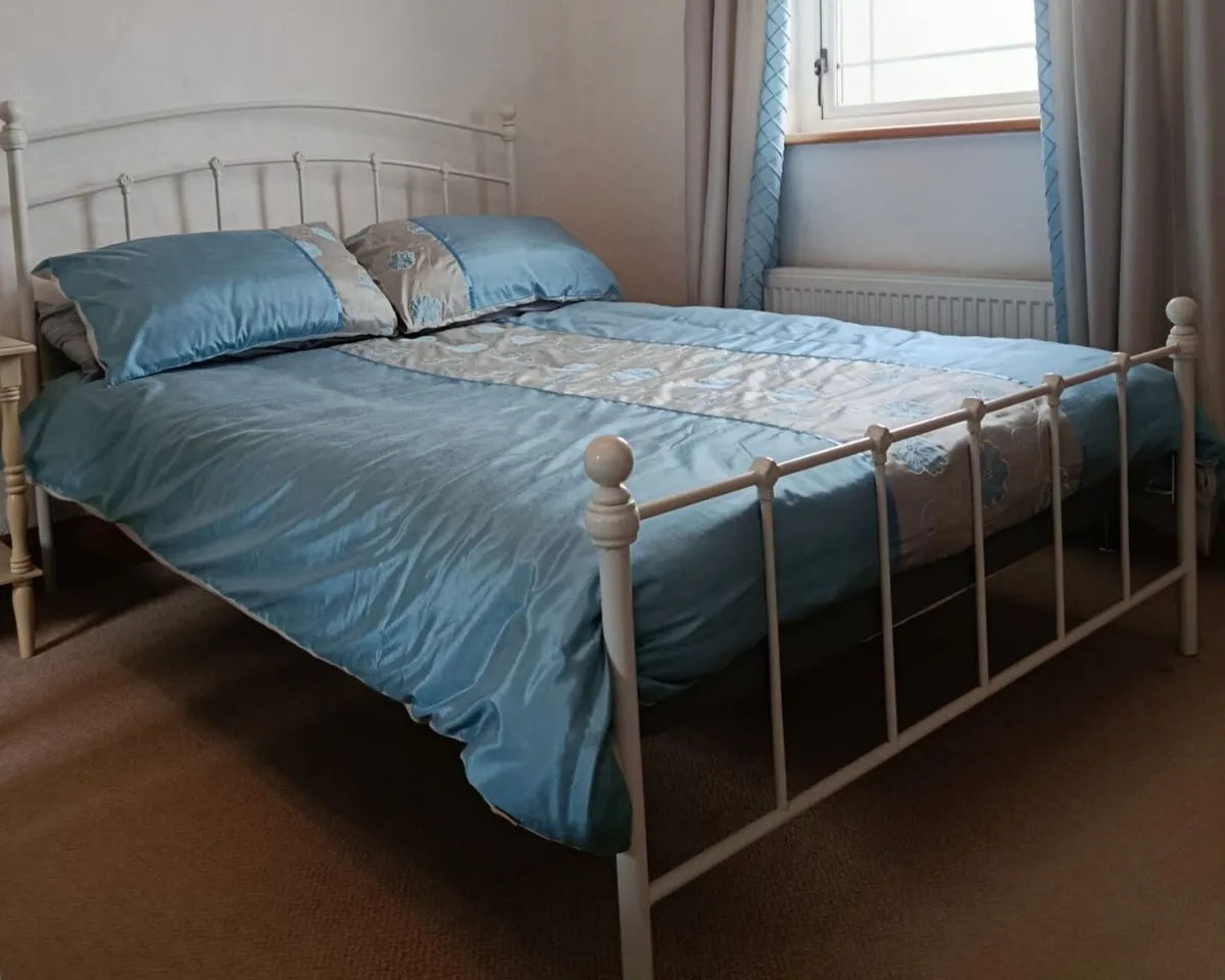 Bed - Image 3