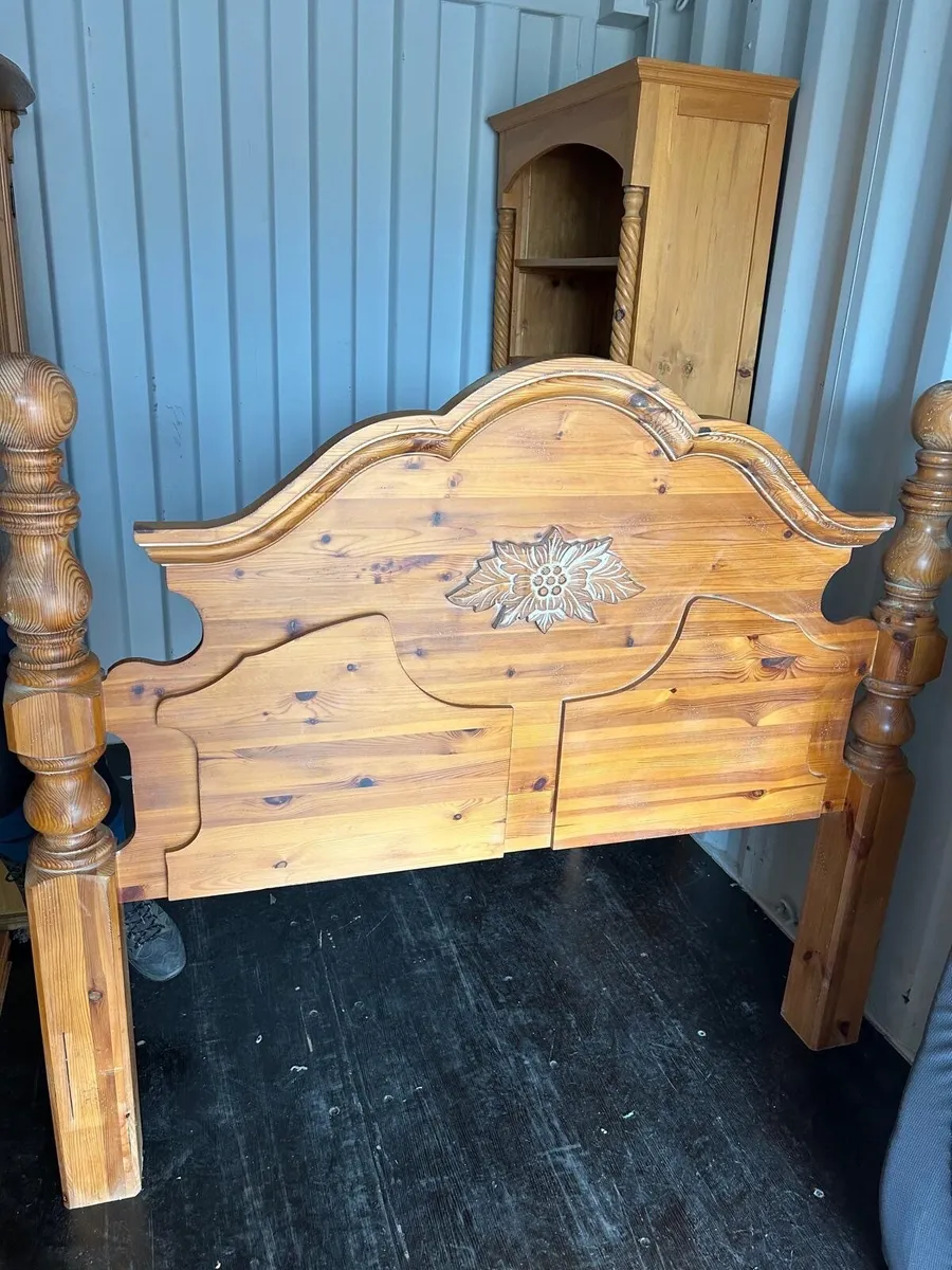 Solid wood - Bedroom furniture - Image 3