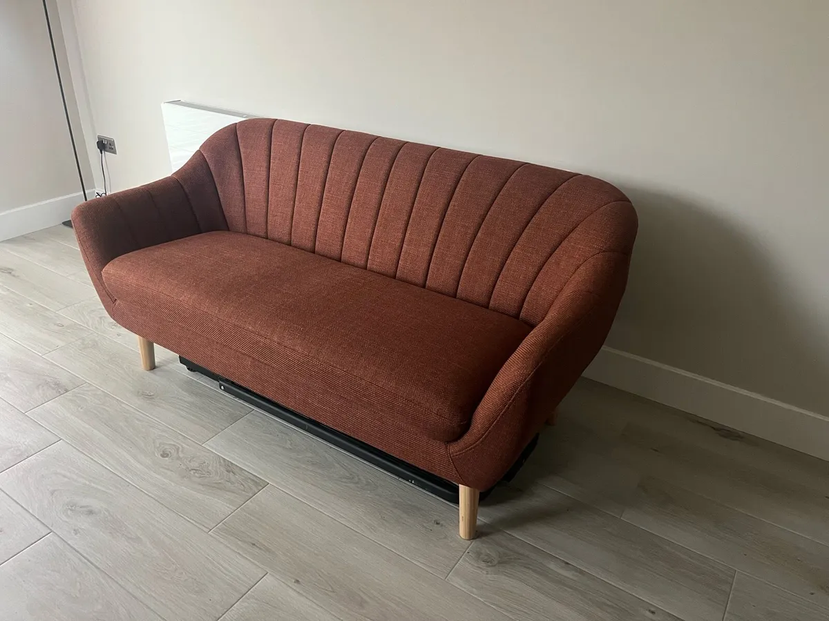 Couch - Image 2