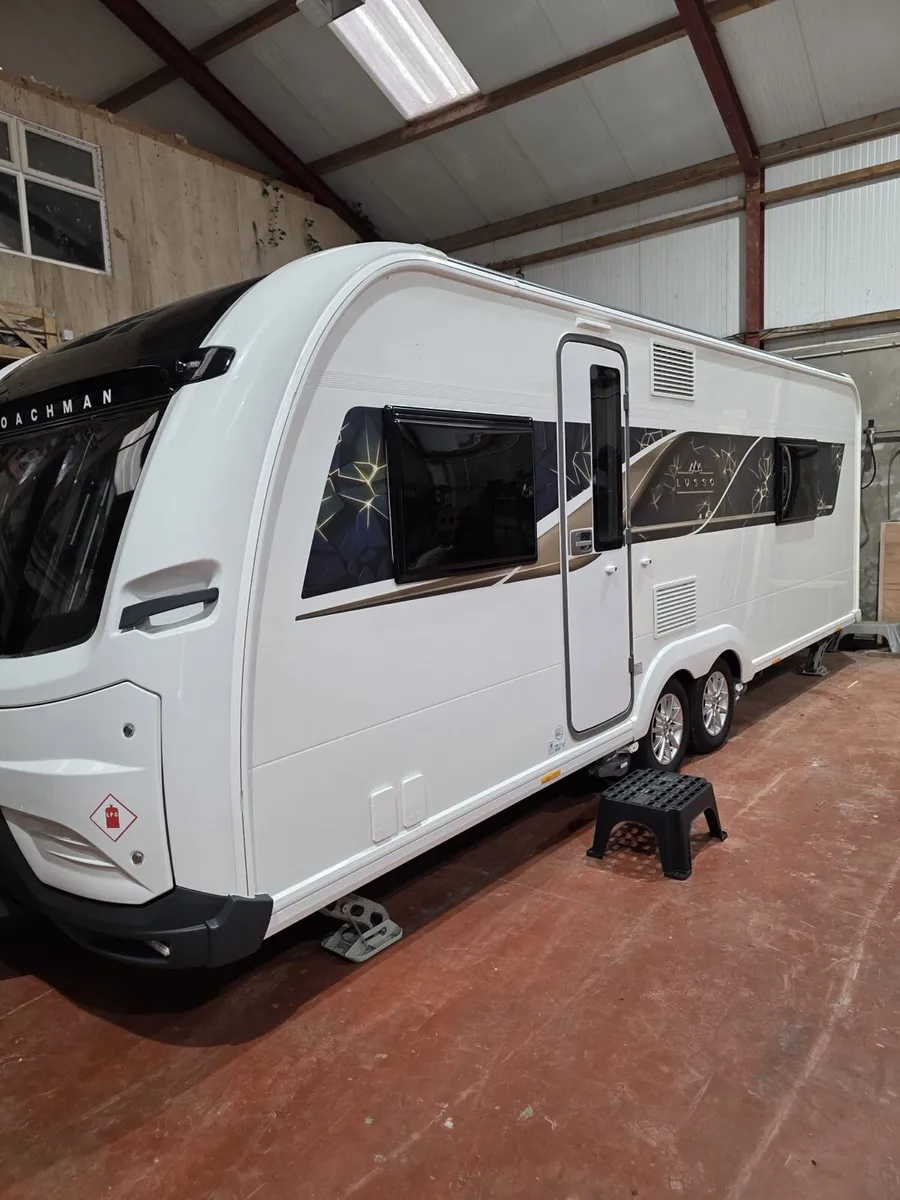 Late 2024 Coachman Lusso 2 4 Berth. Like new! - Image 2