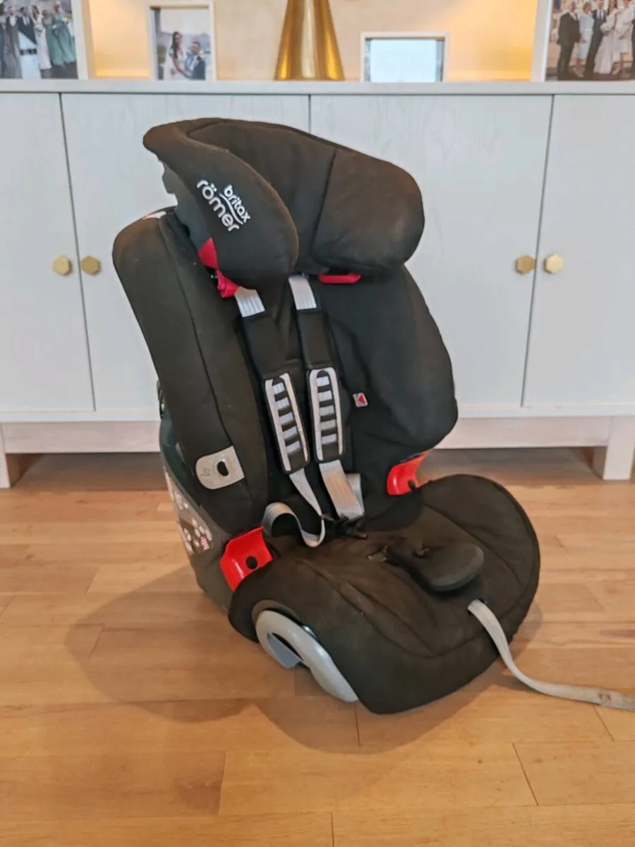Car seat - Image 1