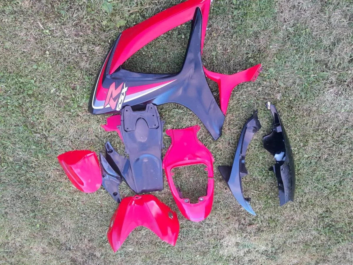 Motorcycle fairing and exhausts - Image 2