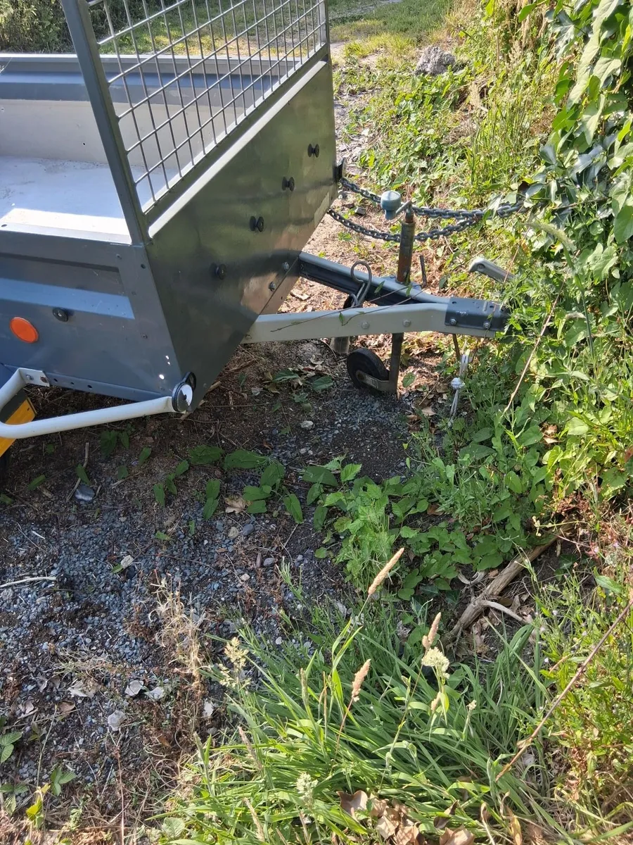 Trailer - Image 3