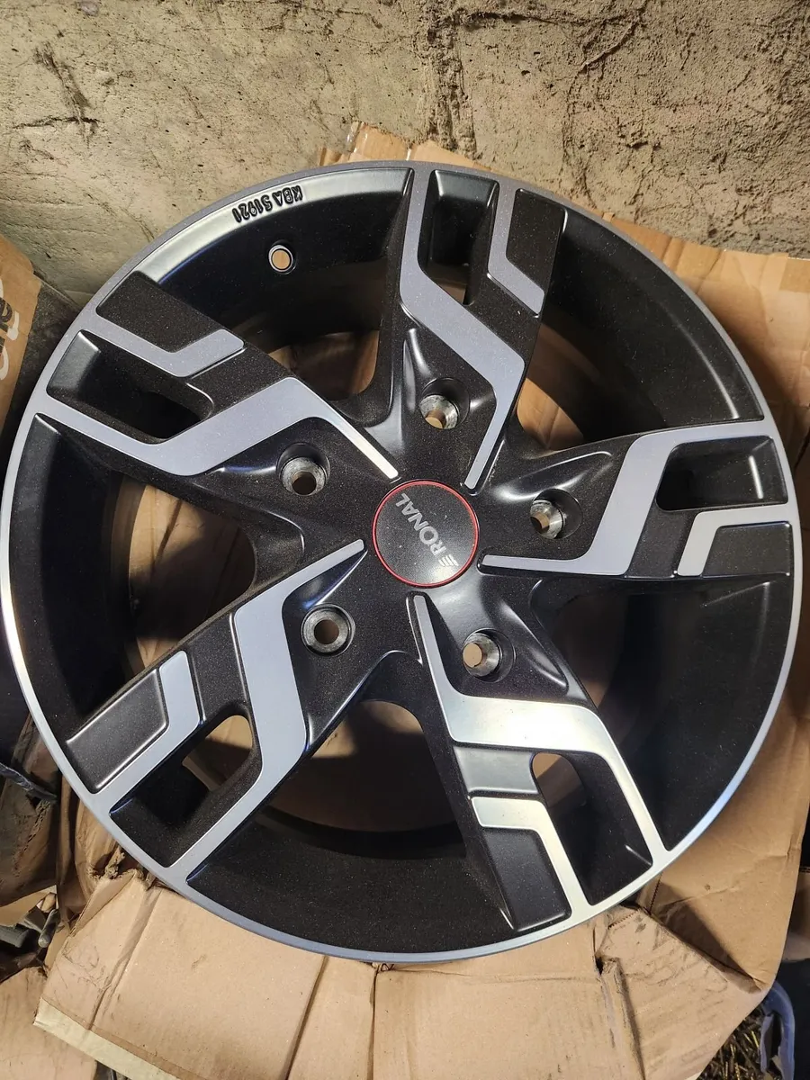 Ford Custom alloys - Image 1