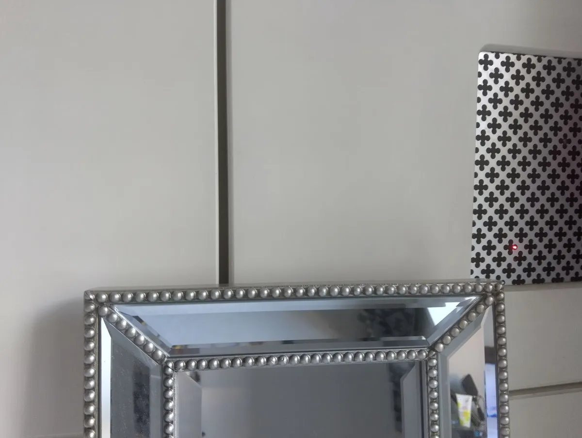 Mirror - Image 1