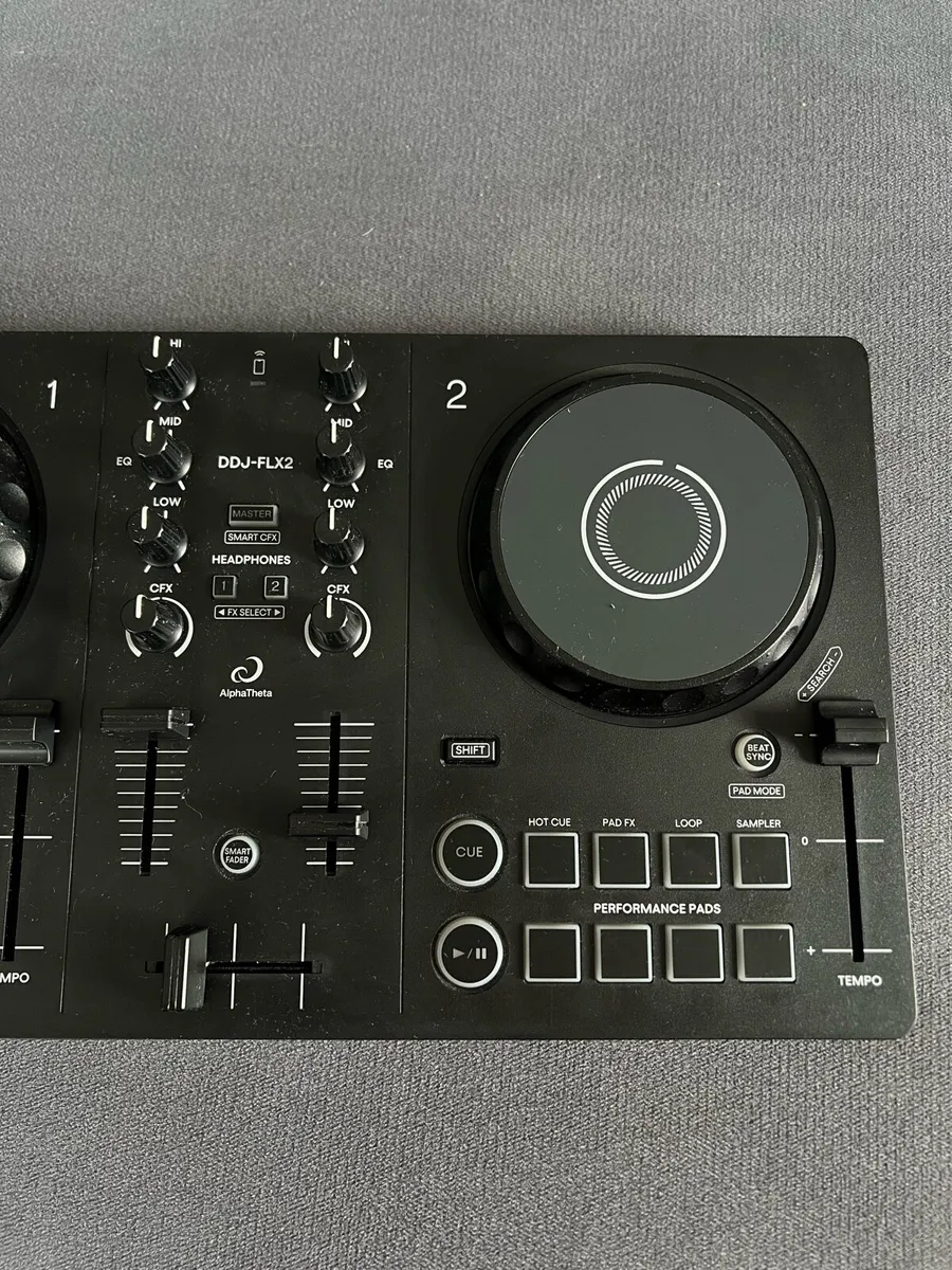 AlphaTheta DDJ-FLX2 DJ Controller - Image 3