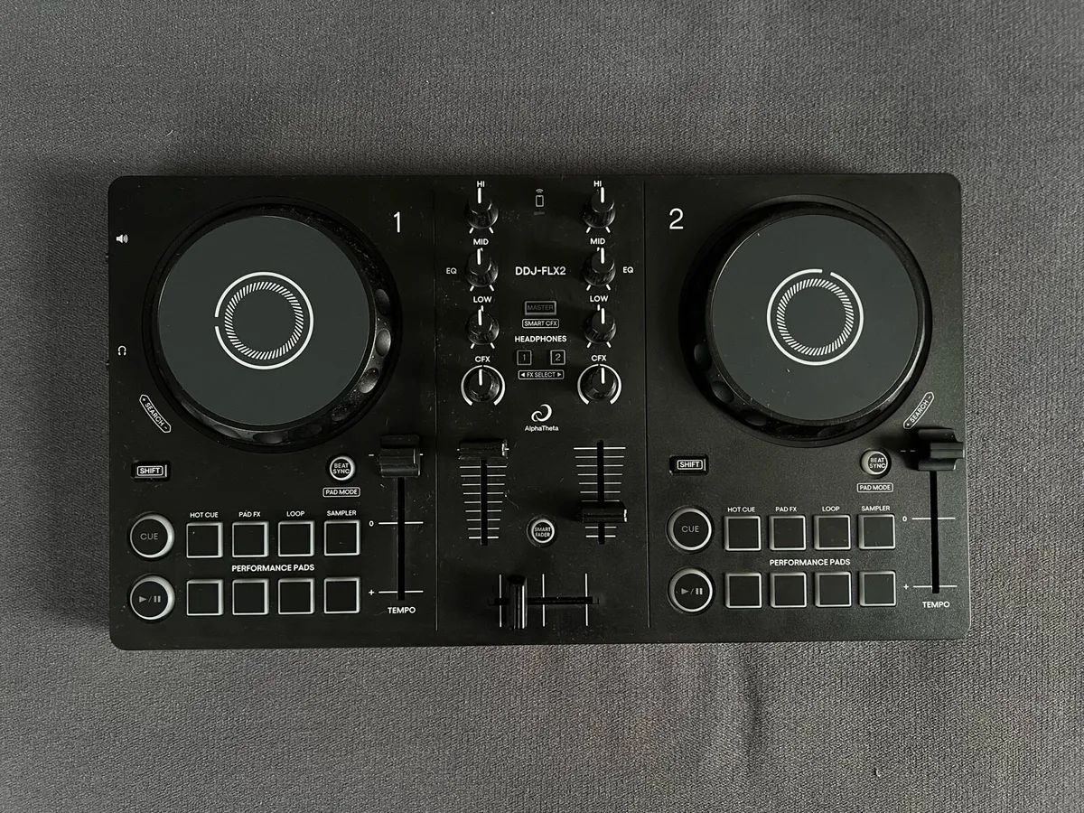 AlphaTheta DDJ-FLX2 DJ Controller - Image 1