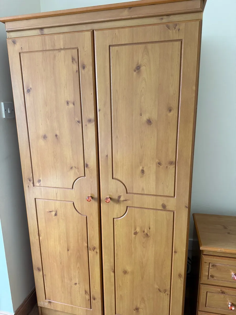 Bedroom set-wardrobe, chest of drawers, lockers - Image 2
