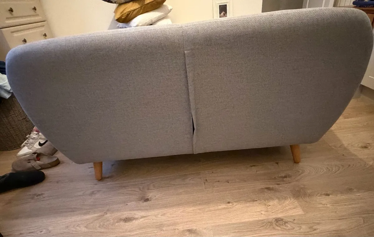 Grey Sofa with multicoloured buttons - Image 2