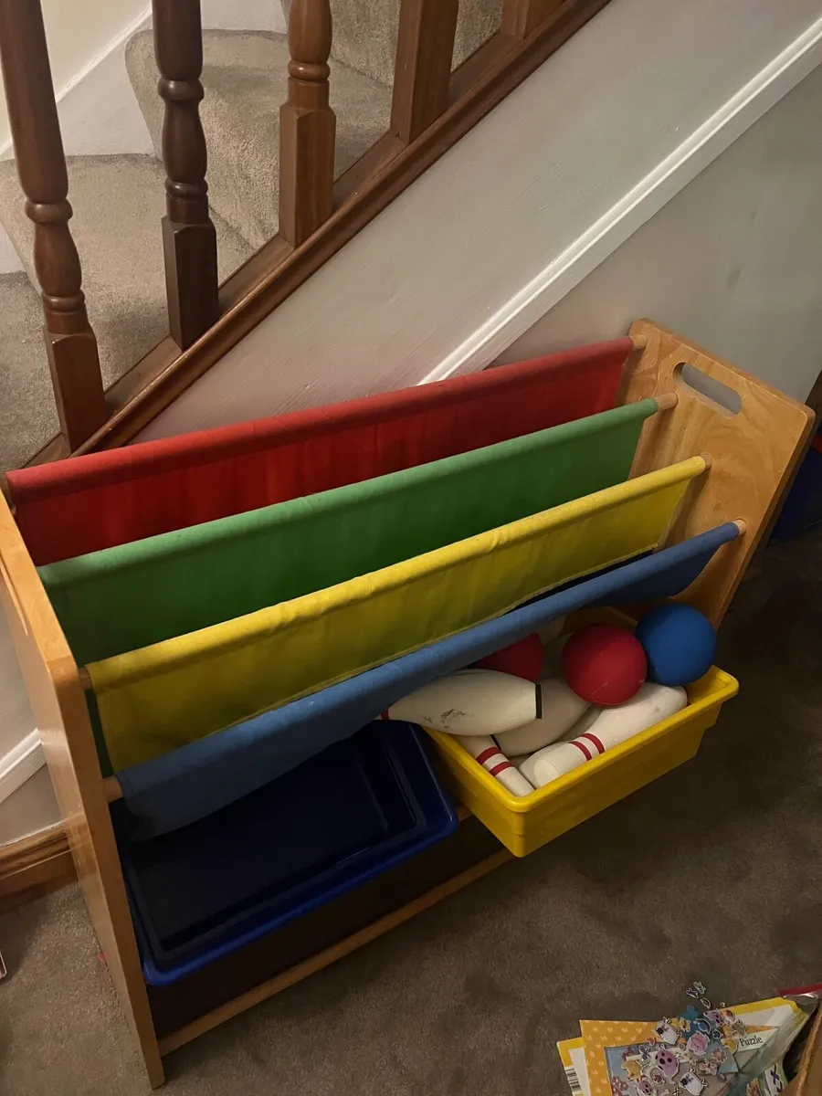 Book shelf for kids - Image 1
