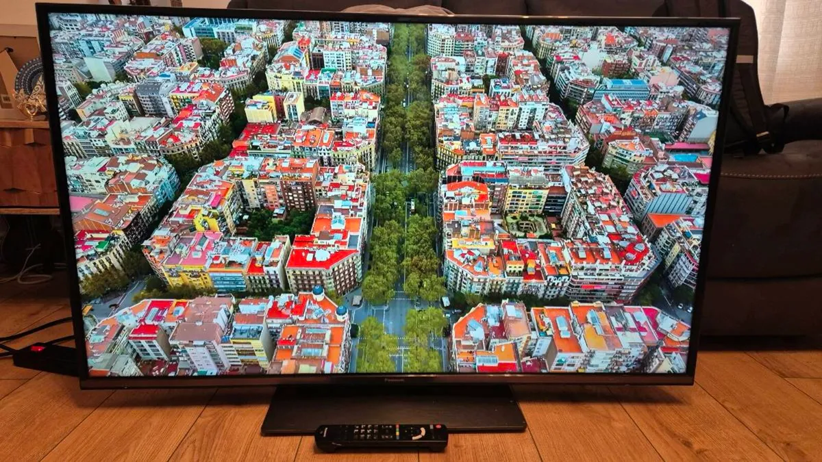 Panasonic 49” 4K HDR Smart TV - Image 2