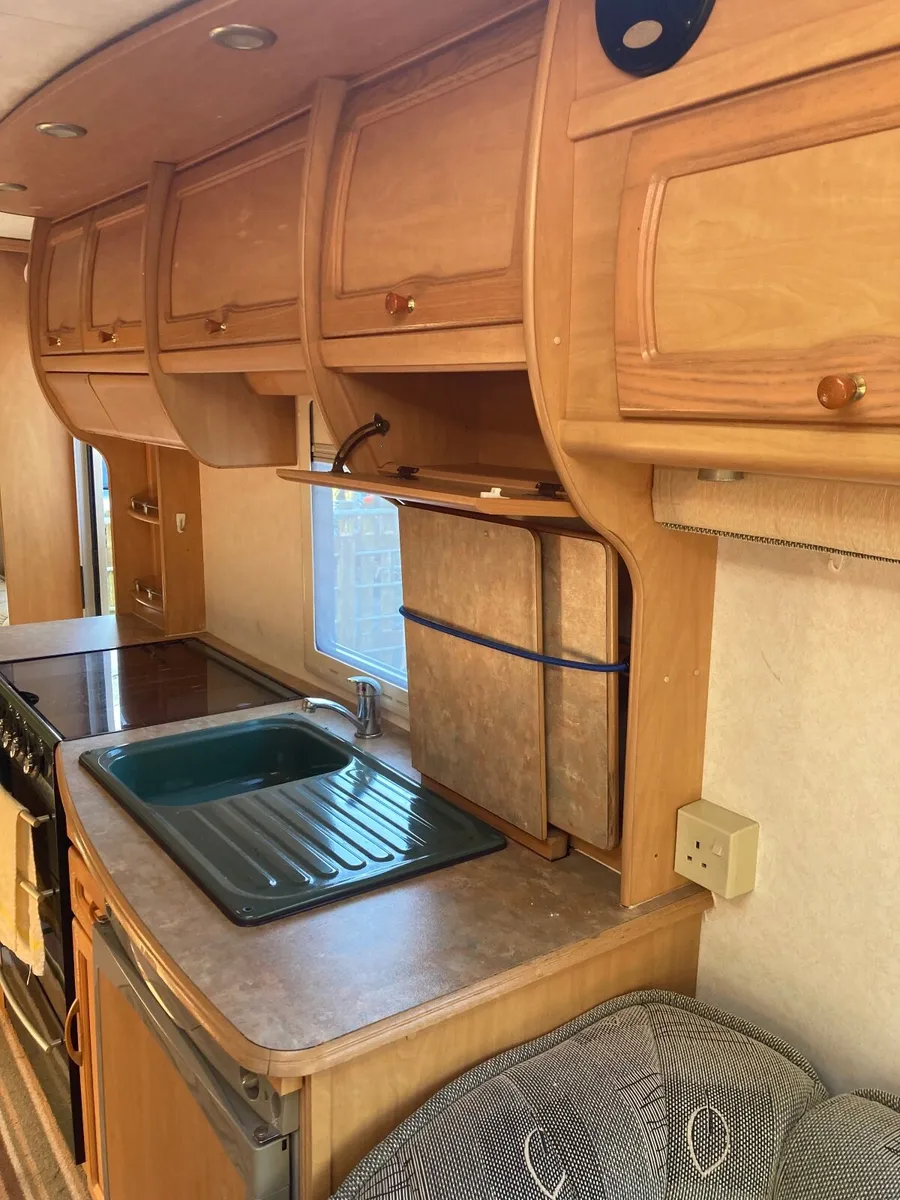 Caravan Coachman Laser 590/5 - Image 2