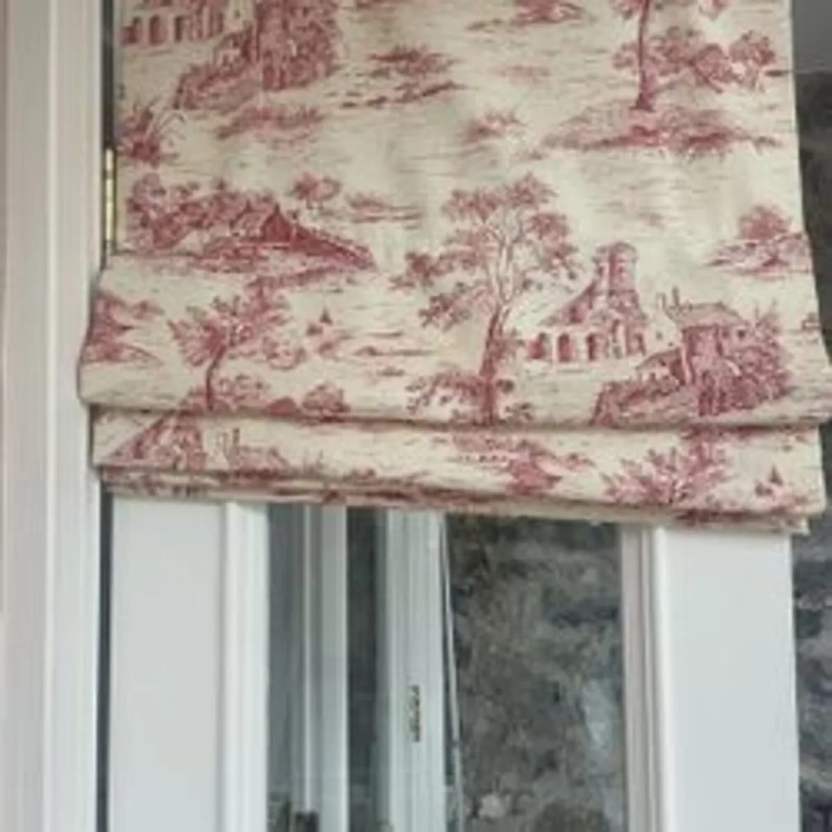 Roman blind in Toille fabric - Image 2