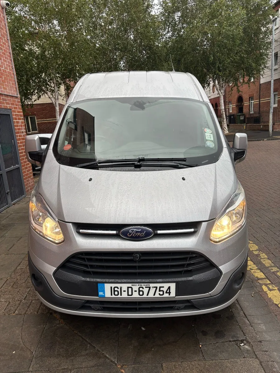 Ford Transit Custom 290 Limited - Image 2