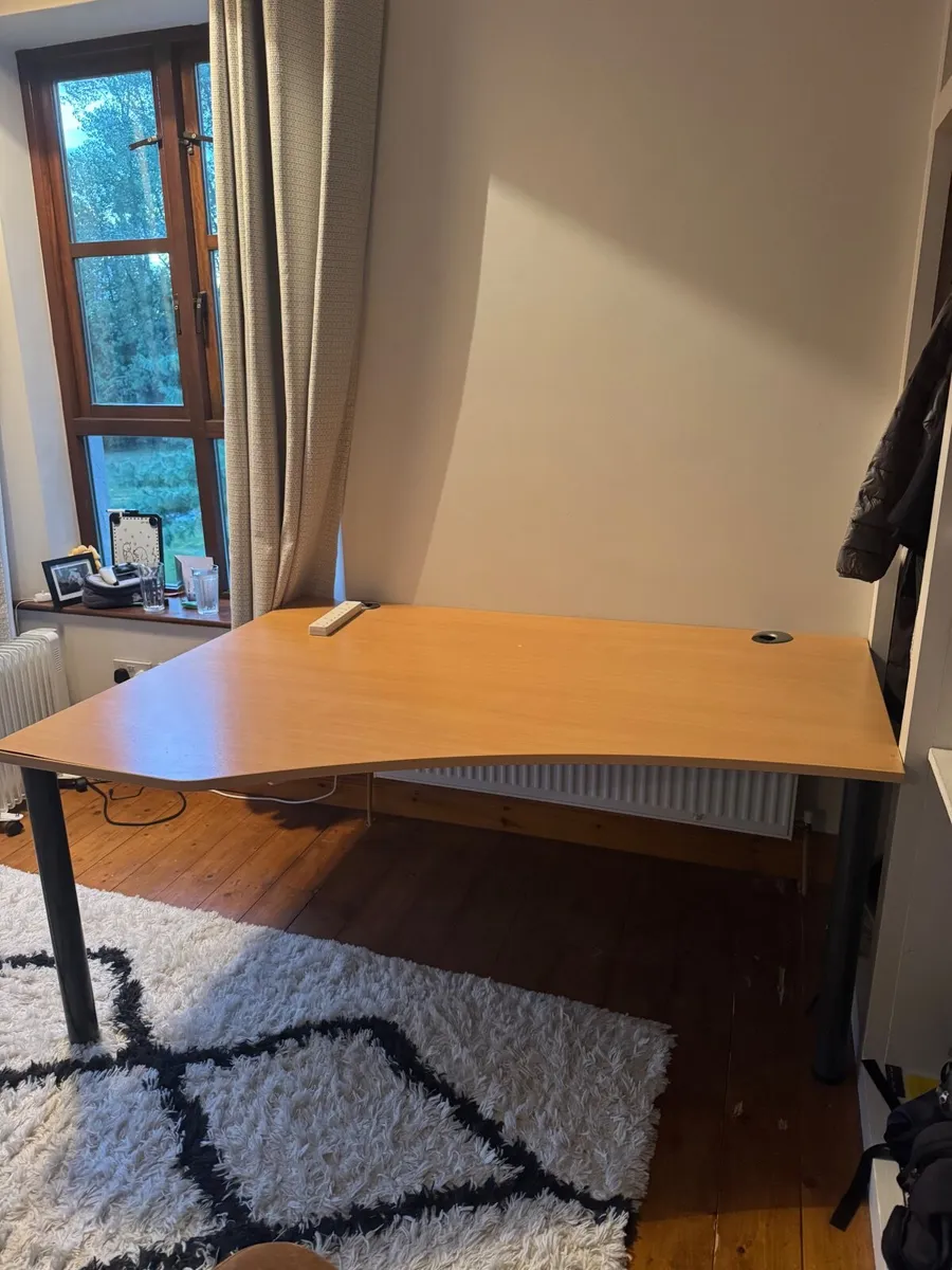 Desk - Image 2