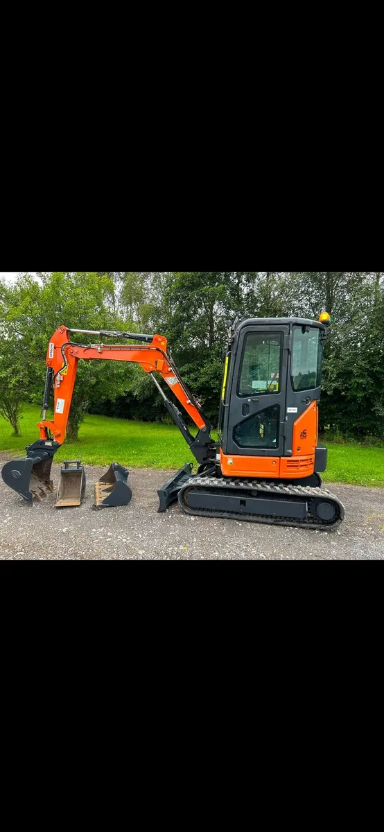 Hitachi 26U - Image 1