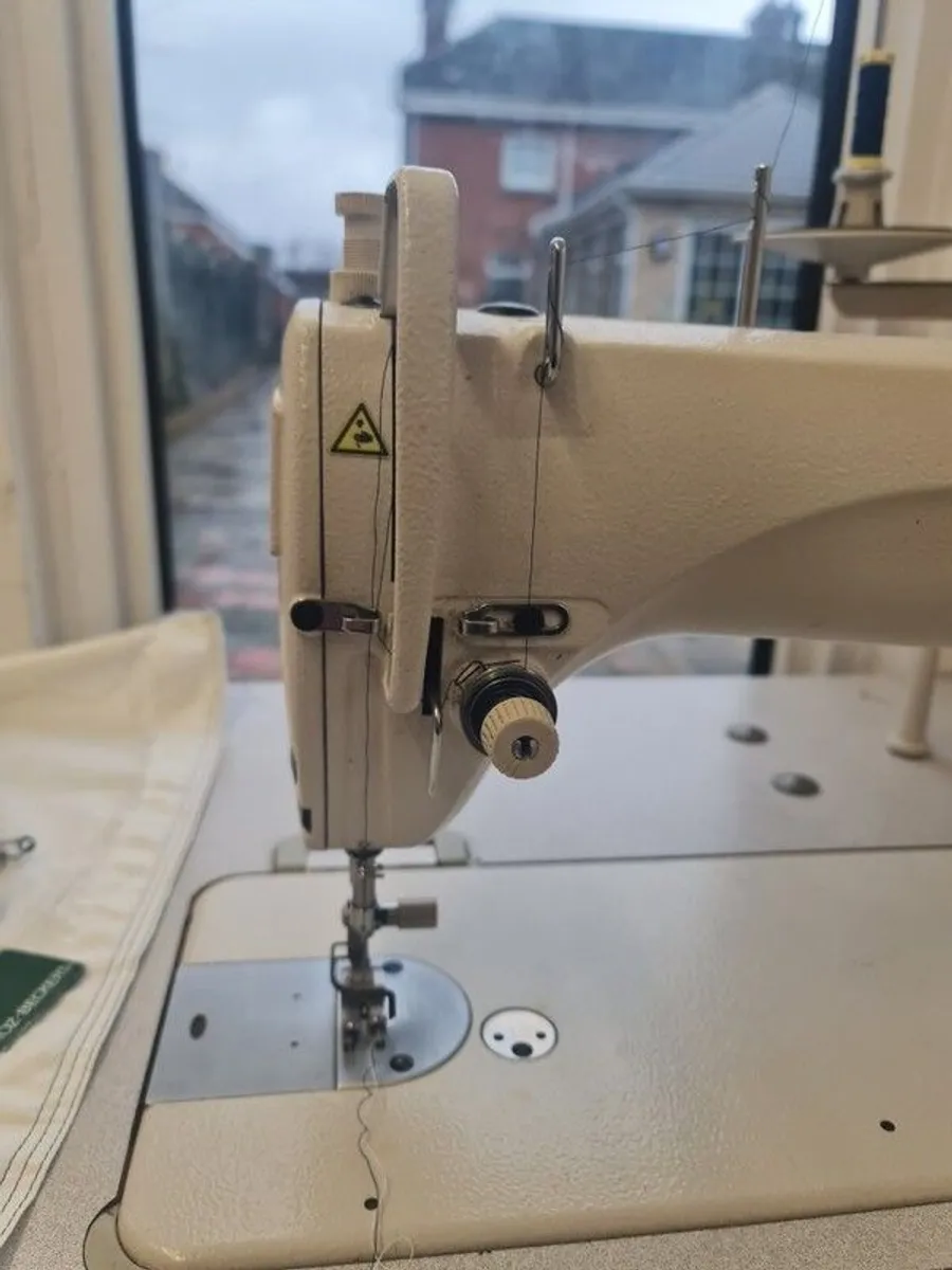 Industrial Sewing Machine - Image 3
