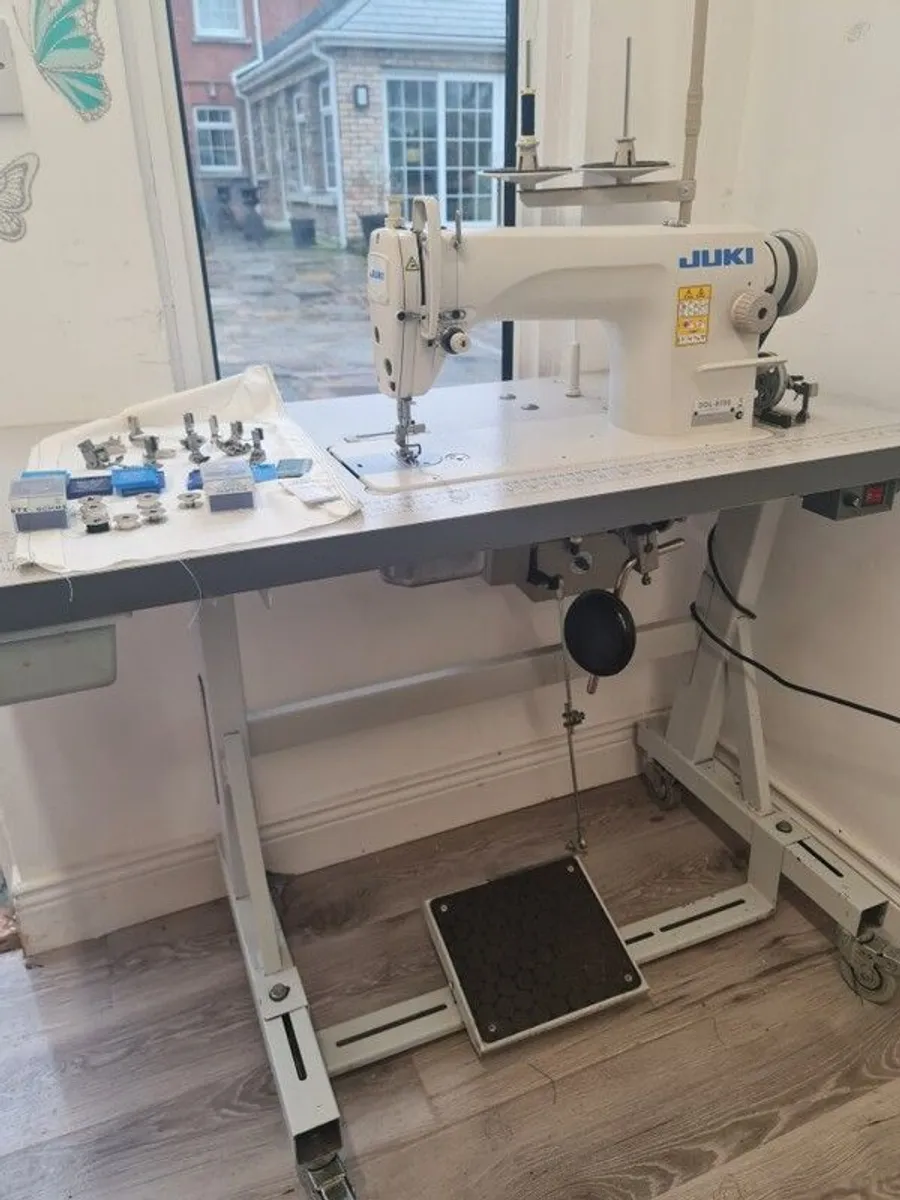 Industrial Sewing Machine - Image 1