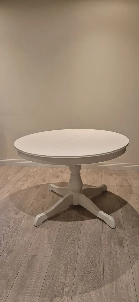 Extendable table - Image 1