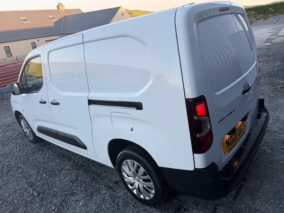 Peugeot Partner Van - Image 4