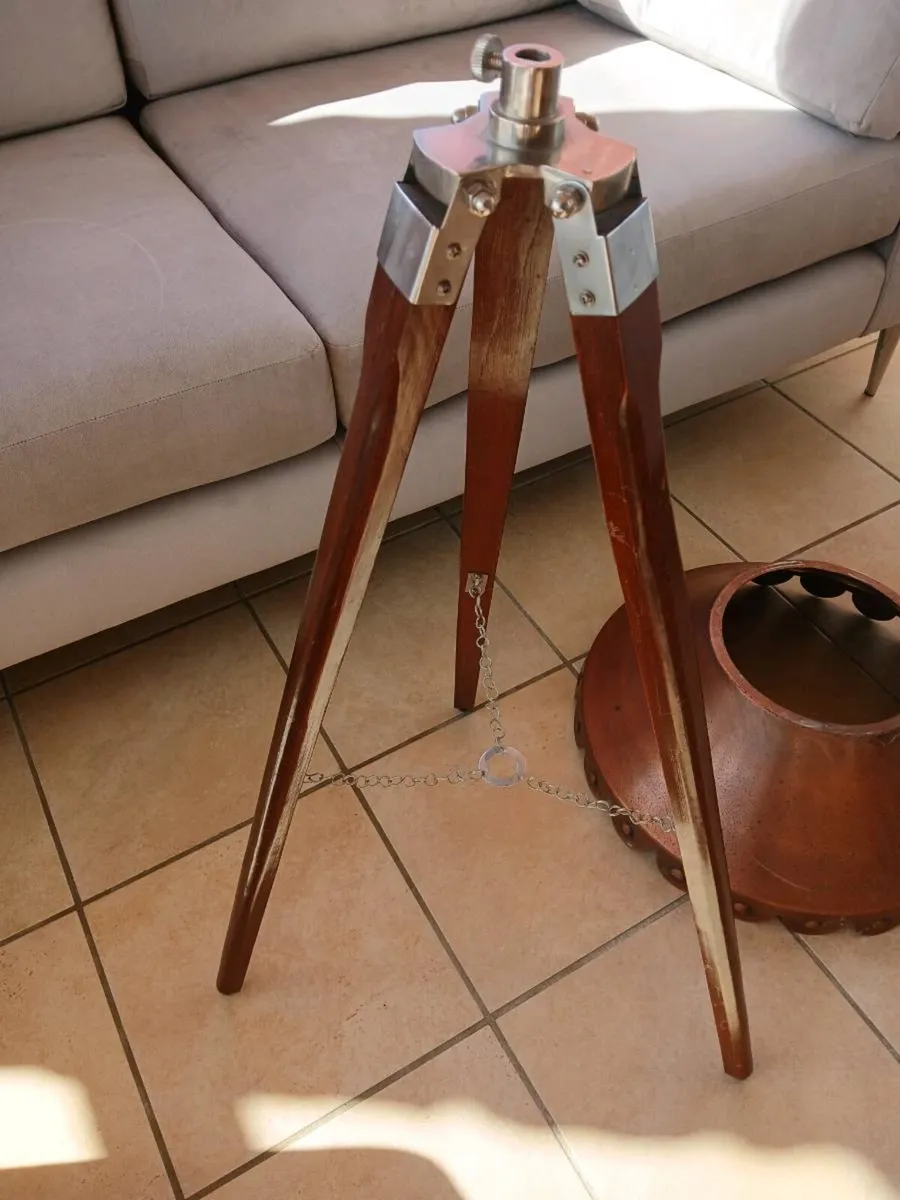 Tripod - Image 3